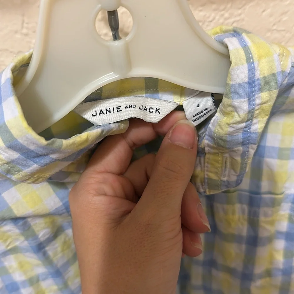 3/30$ button down - Picture 2 of 3